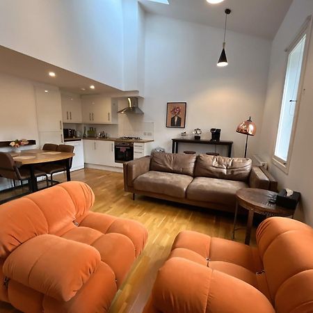 2 Bed 2 Bath With Private Parking Appartement EDI Buitenkant foto