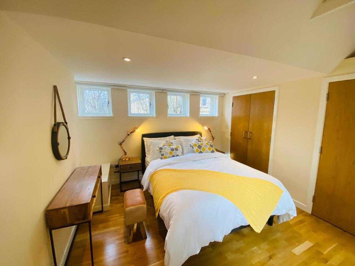 2 Bed 2 Bath With Private Parking Appartement EDI Buitenkant foto