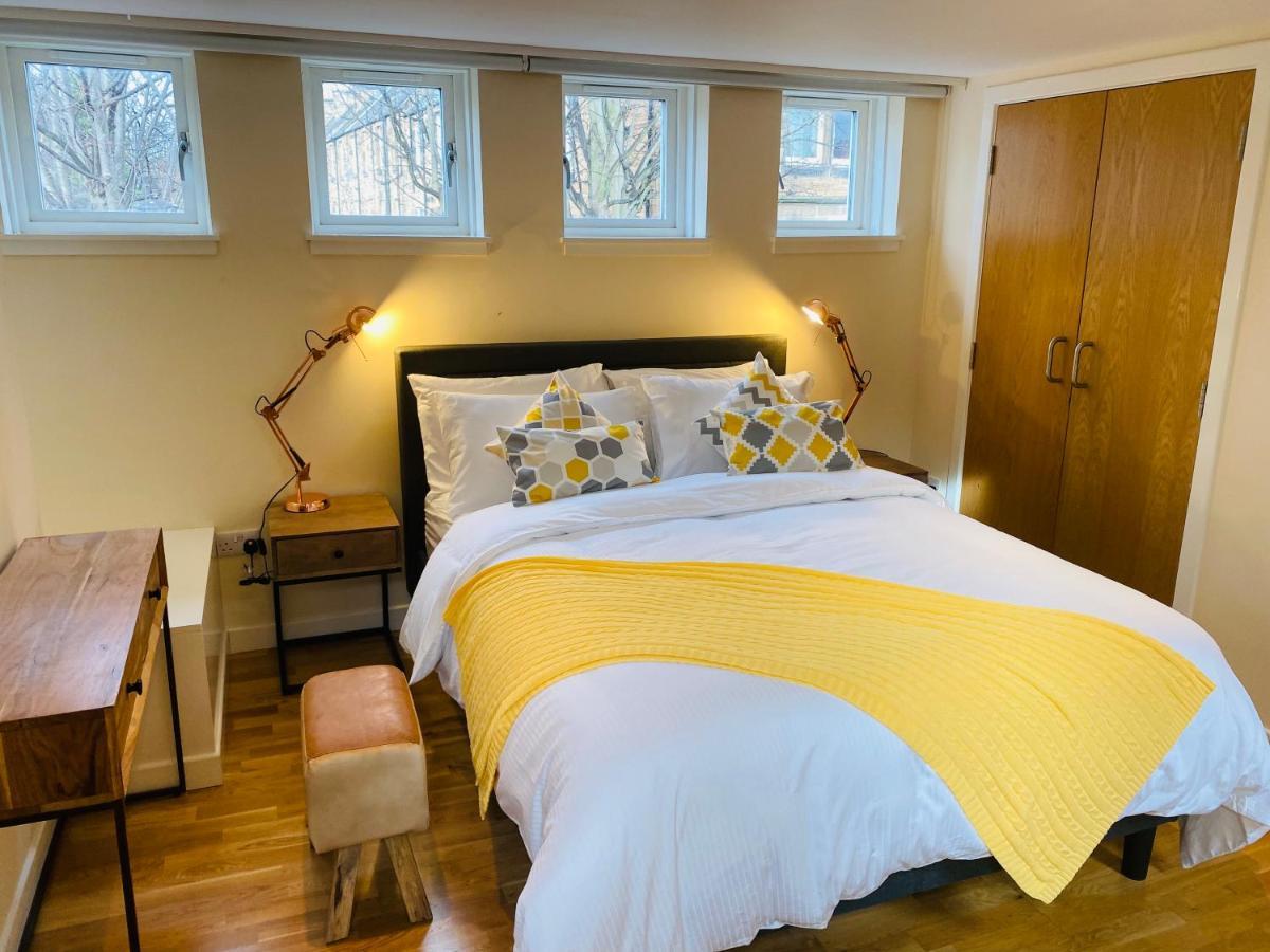 2 Bed 2 Bath With Private Parking Appartement EDI Buitenkant foto